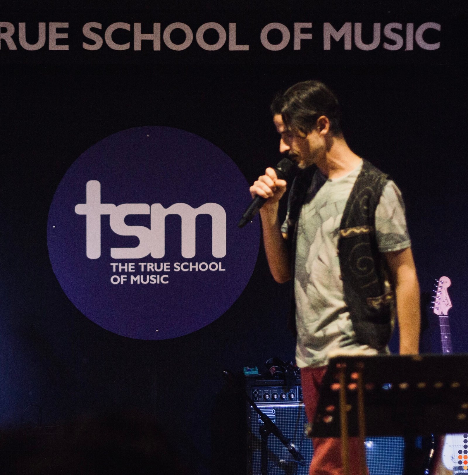 דב באלו - המנחה